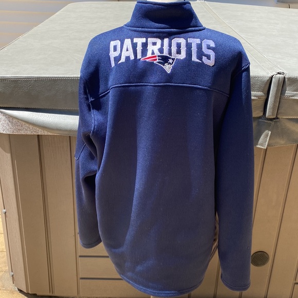 Patriots NFL sweatshirt in excellent condition size large - Picture 5 of 7